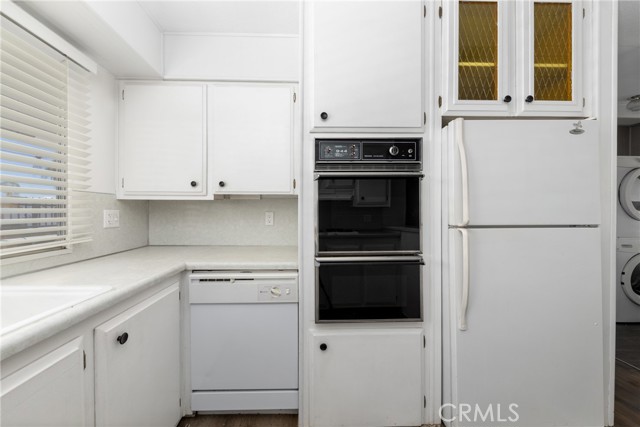 Image 7 of 25 For 880 Lake Street 55