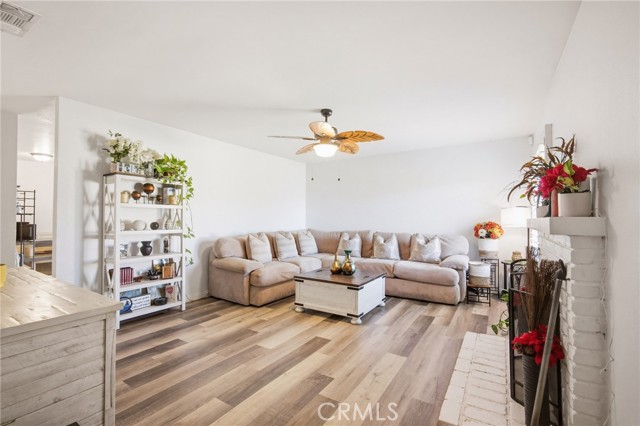 Detail Gallery Image 5 of 18 For 12557 Valley Meadows, Moreno Valley,  CA 92553 - 3 Beds | 2 Baths