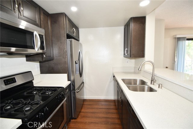 11852 Washington Place, Los Angeles CA: https://media.crmls.org/medias/2ccbc701-40a0-40c4-a048-438539567fef.jpg