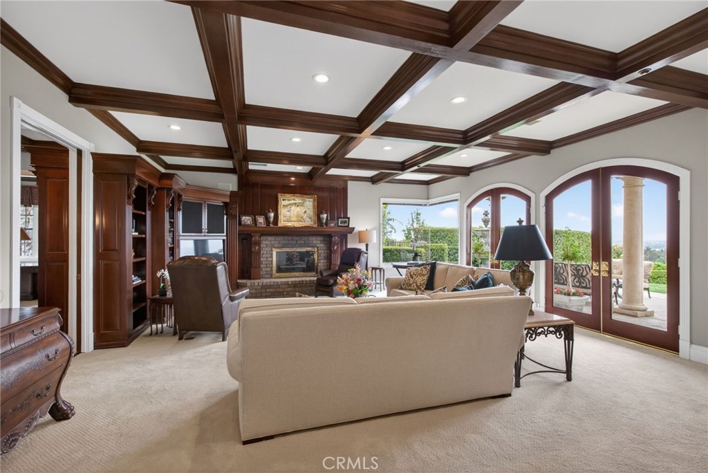 https://media.crmls.org/medias/2ccbd095-b316-46de-9a7c-bed052903b11.jpg?preset=X-Large