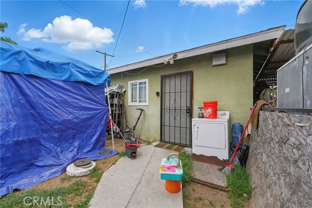 8235 Edna St, Pico Rivera CA: https://media.crmls.org/medias/2ccc385c-311c-4a06-aeec-adc62e6774b6.jpg