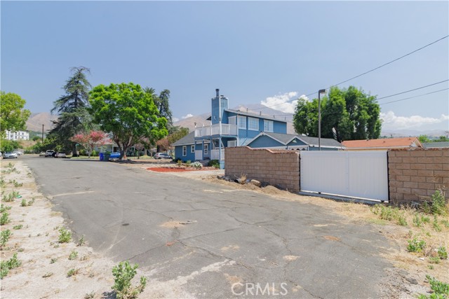 Detail Gallery Image 6 of 45 For 27981 Atlantic Ave, Highland,  CA 92346 - 3 Beds | 2 Baths