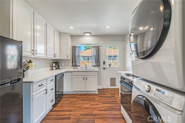 Guest Unit Kitchen