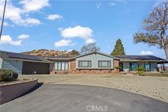 Detail Gallery Image 1 of 39 For 40005 92nd St, Leona Valley,  CA 93551 - 4 Beds | 3 Baths