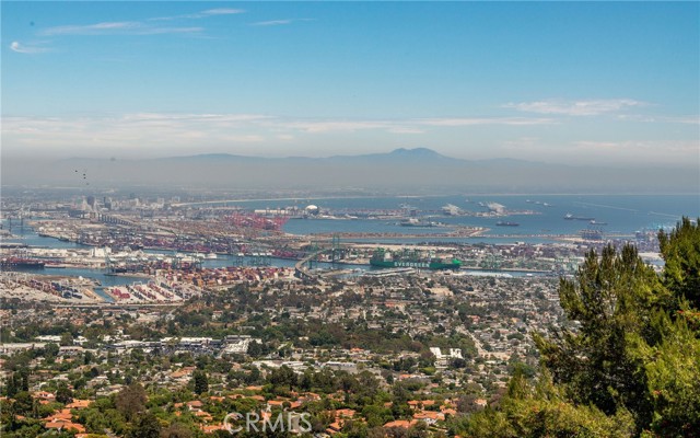 3300 Crownview Drive, Rancho Palos Verdes CA: https://media.crmls.org/medias/2cce2a65-96fa-463e-8d30-ad1e1c31789c.jpg