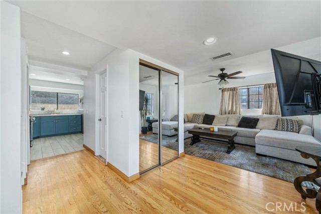 Detail Gallery Image 4 of 30 For 1116 Herbert Ave, Los Angeles,  CA 90063 - 3 Beds | 2 Baths