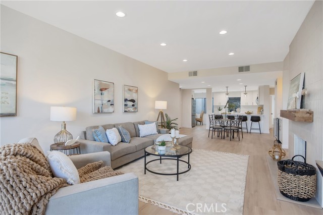 Detail Gallery Image 7 of 51 For 4600 via Dolce #206,  Marina Del Rey,  CA 90292 - 2 Beds | 2 Baths