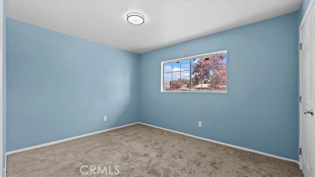 878 E Holly Street, Rialto CA: https://media.crmls.org/medias/2cd05025-02ad-4172-b05a-5dc52571f655.jpg
