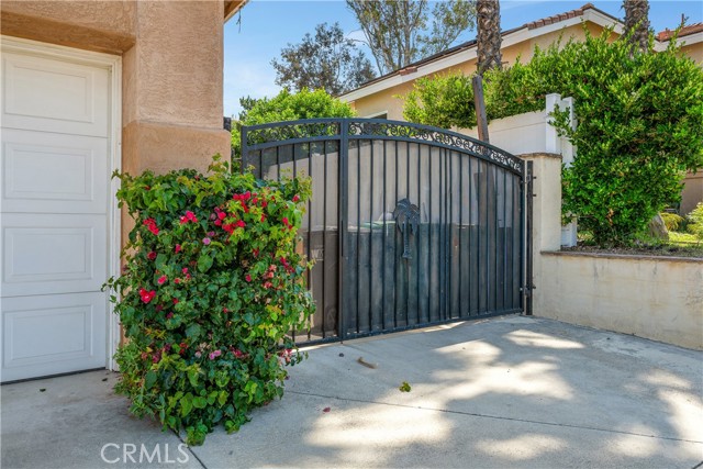 42708 Mountain Shadow Road, Murrieta CA: https://media.crmls.org/medias/2cd0c60f-c574-405f-b557-834e5d0384b6.jpg