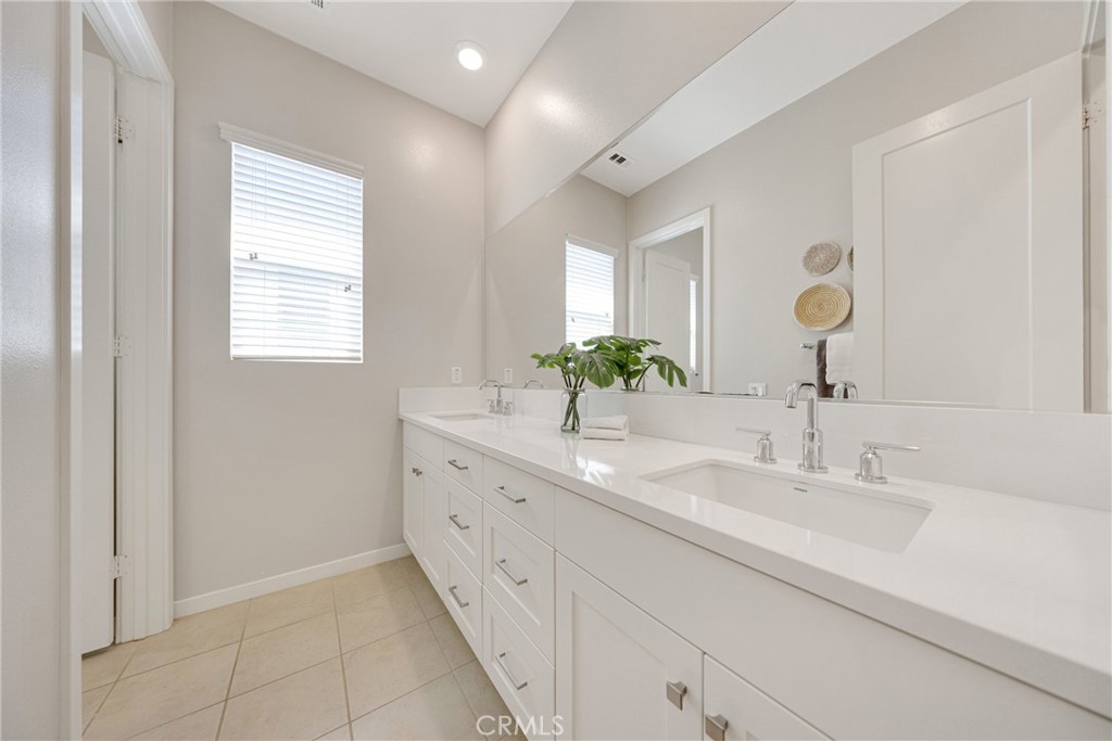 2cd124c5 4f51 4b83 96e5 93f056faa8ba