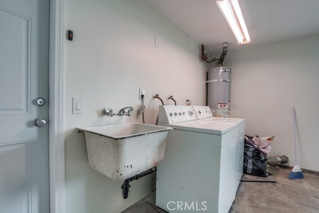 650 W Florence Avenue, La Habra CA: https://media.crmls.org/medias/2cd22326-555b-452f-afaf-10dcefef4d6e.jpg