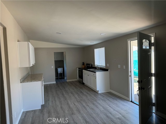 26279 Monroe Avenue, Murrieta CA: https://media.crmls.org/medias/2cd27c4d-c3cb-4c69-83ed-7f3256512155.jpg