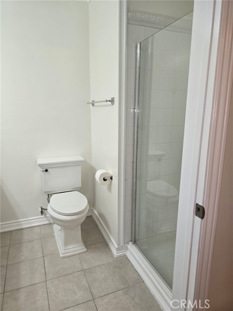 22509 Saticoy St. photo 9