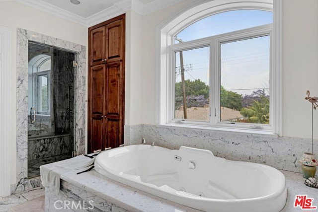 10517 Blythe Avenue, Los Angeles CA: https://media.crmls.org/medias/2cd2fa44-0231-4824-ae25-e1510b91e043.jpg