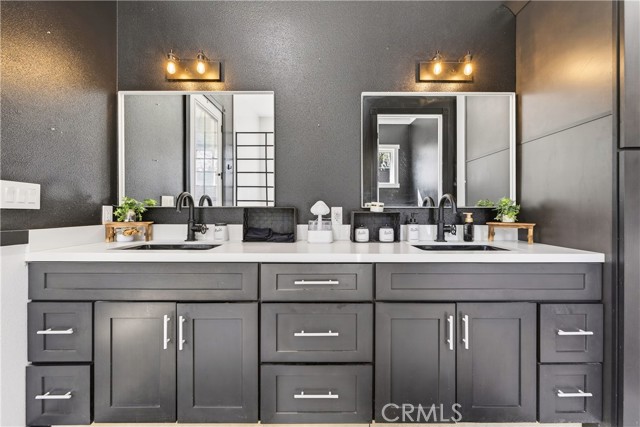 Detail Gallery Image 16 of 27 For 10901 Chestnut St, Los Alamitos,  CA 90720 - 4 Beds | 2 Baths