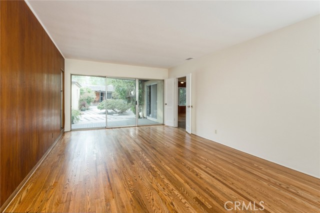 Detail Gallery Image 8 of 33 For 1717 Riverside Dr, Glendale,  CA 91201 - 2 Beds | 1 Baths