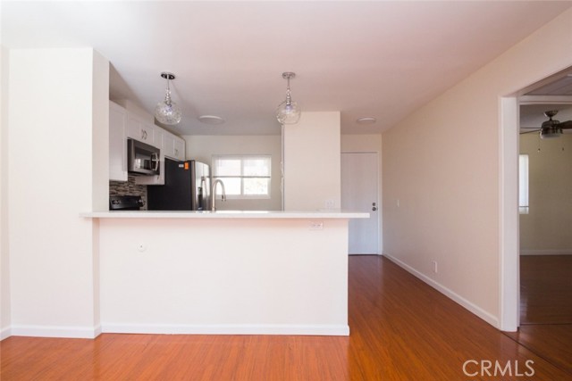 Detail Gallery Image 6 of 38 For 2940 N Verdugo Rd #321,  Glendale,  CA 91208 - 2 Beds | 2 Baths