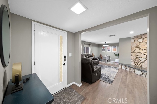 1258 Holly Lane, Calimesa CA: https://media.crmls.org/medias/2cd4e443-9676-446e-a045-4d602210d652.jpg