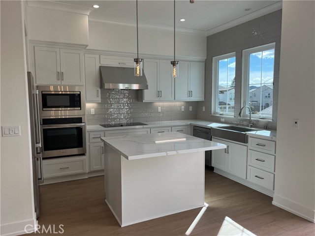Detail Gallery Image 4 of 37 For 17227 St Anthony Dr, Morgan Hill,  CA 95037 - 3 Beds | 3/1 Baths