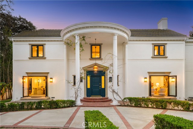 Detail Gallery Image 2 of 74 For 701 Trenton, Beverly Hills,  CA 90210 - 5 Beds | 5 Baths