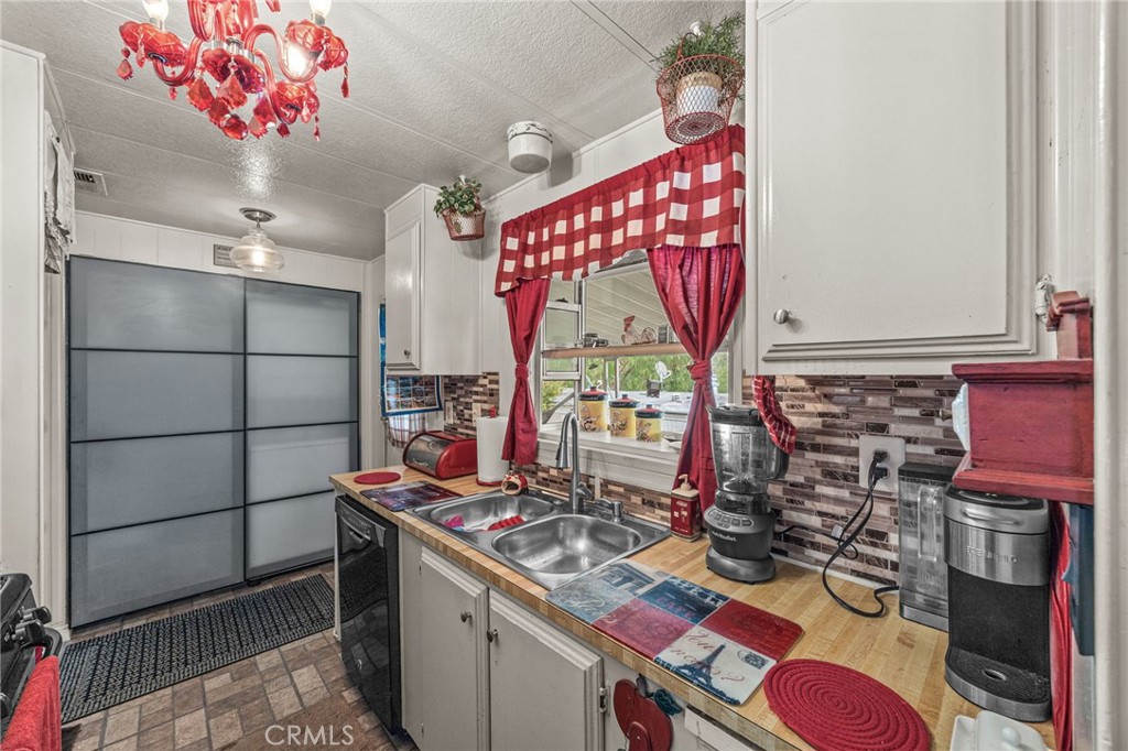 MLS #OC25223804 image #8