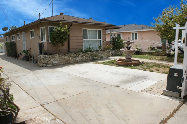 Detail Gallery Image 3 of 36 For 3724 W 105th St, Inglewood,  CA 90303 - 2 Beds | 2 Baths