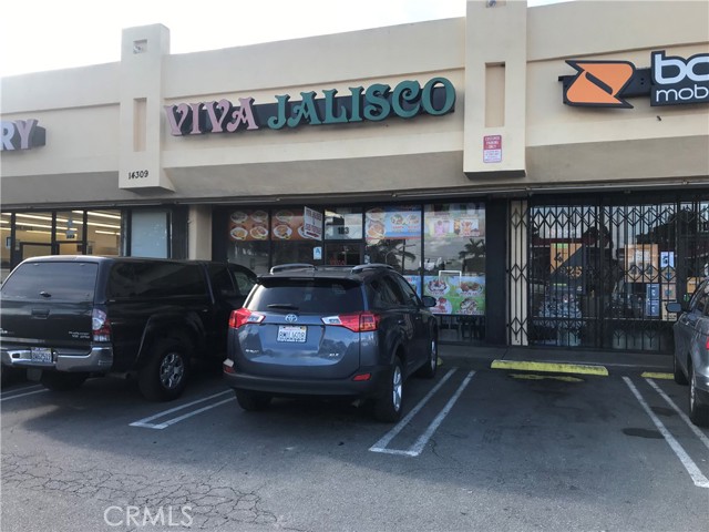14309 S Atlantic Avenue, Compton CA: https://media.crmls.org/medias/2cd808c5-ee08-4836-b42a-b6e1c58e7217.jpg
