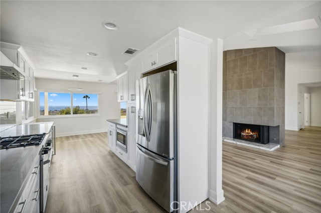 Detail Gallery Image 21 of 58 For 3601 Seabreeze Ln, Corona Del Mar,  CA 92625 - 4 Beds | 2/1 Baths