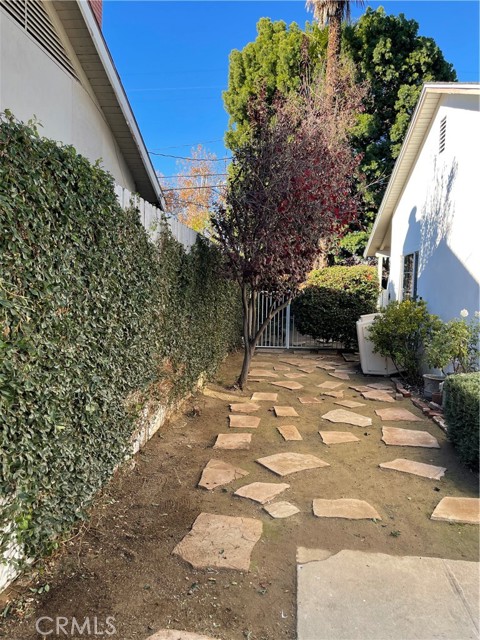 Detail Gallery Image 28 of 30 For 5715 Cahill Ave, Tarzana,  CA 91356 - 3 Beds | 2 Baths