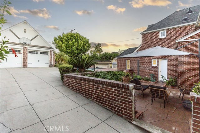 1640 Ard Eevin Avenue, Glendale CA: https://media.crmls.org/medias/2cd8f94c-8be7-438c-ab4d-ddb8bd021685.jpg
