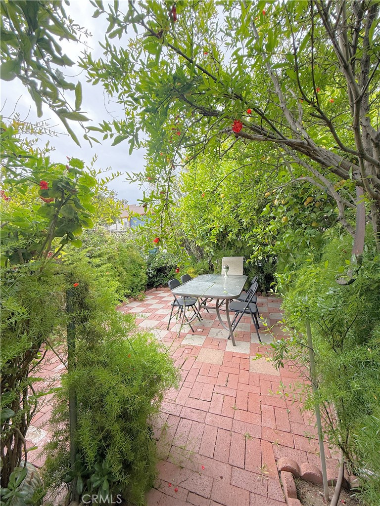 1521 N Columbus Avenue Glendale img 2