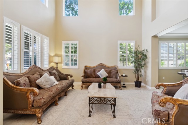 Detail Gallery Image 9 of 72 For 6628 Ruby Giant Ct, Corona,  CA 92880 - 5 Beds | 4/1 Baths