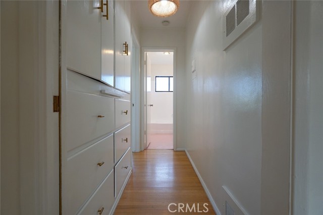 Detail Gallery Image 20 of 26 For 2105 E Ocean #19,  Long Beach,  CA 90803 - 1 Beds | 1 Baths