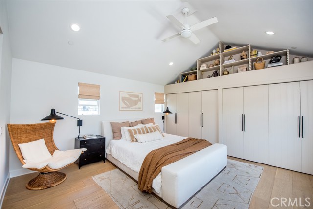 2065 Thurin Street, Costa Mesa CA: https://media.crmls.org/medias/2cdaf3c1-d512-4ce2-b2df-10a877e5a2c7.jpg