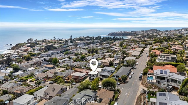 284 Chiquita Street, Laguna Beach CA: https://media.crmls.org/medias/2cdb5a82-9108-4e03-92c6-d143dcf5824b.jpg