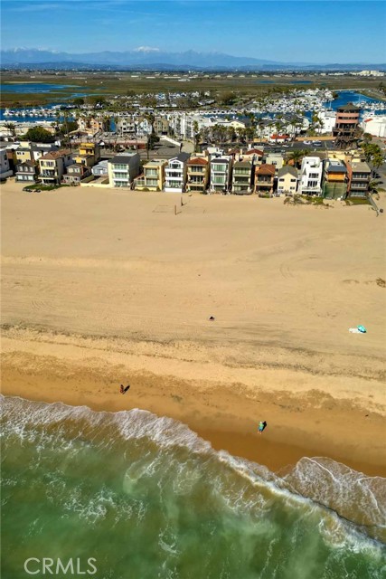 Detail Gallery Image 34 of 35 For 6 B Surfside, Surfside,  CA 90743 - 4 Beds | 3/1 Baths