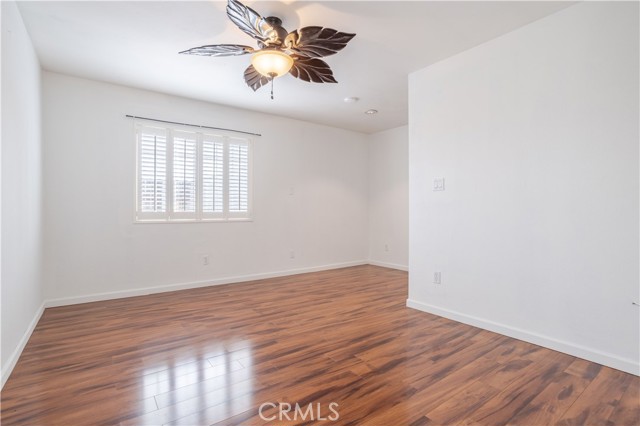 Image 20 of 40 For 28083 Langside Avenue