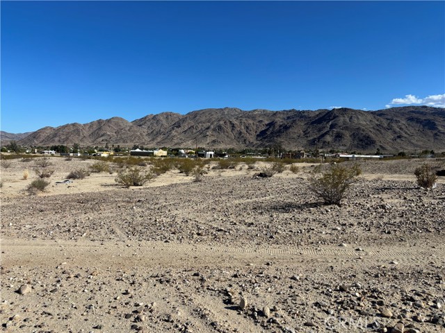 Detail Gallery Image 8 of 19 For 1 Morongo Rd, Twentynine Palms,  CA 92277 - – Beds | – Baths