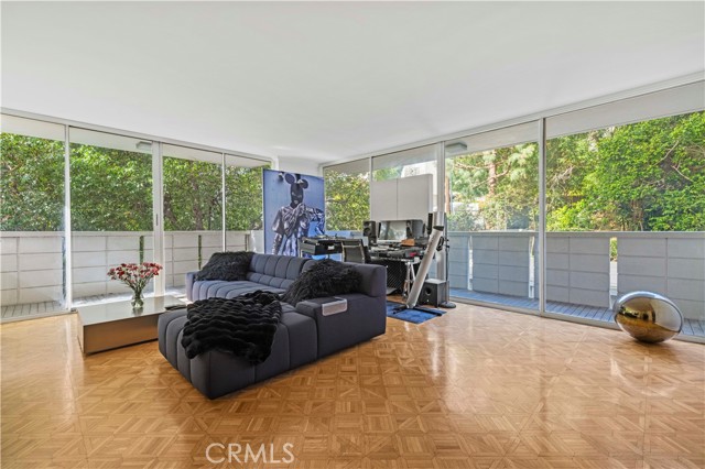 Detail Gallery Image 21 of 43 For 8787 Shoreham Dr #201,  West Hollywood,  CA 90069 - 1 Beds | 1 Baths