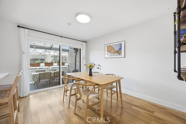 Detail Gallery Image 10 of 32 For 1911 Rockefeller Ln #E,  Redondo Beach,  CA 90278 - 2 Beds | 1/1 Baths