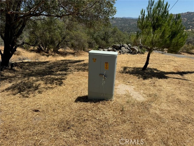 1 Wild Horse Way, Coarsegold CA: https://media.crmls.org/medias/2cdf42c2-c301-48a7-ba8a-b0b3d3463fed.jpg