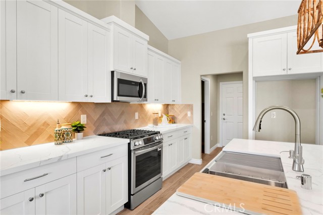 Detail Gallery Image 20 of 64 For 21960 Ramona, Apple Valley,  CA 92307 - 4 Beds | 2/1 Baths