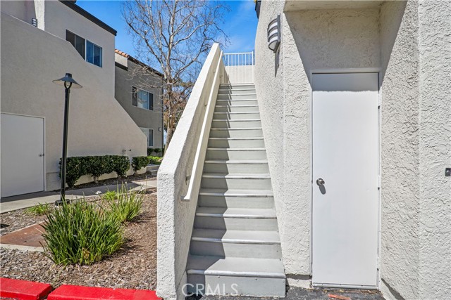 Detail Gallery Image 30 of 45 For 24451 Leonard Tree Ln #201,  Newhall,  CA 91321 - 2 Beds | 2 Baths