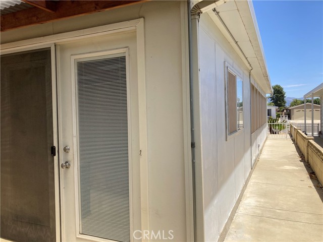 1107 Checkerberry Court, Hemet CA: https://media.crmls.org/medias/2ce0b58b-9f8d-4c07-82a6-a39bc4e1f4cd.jpg