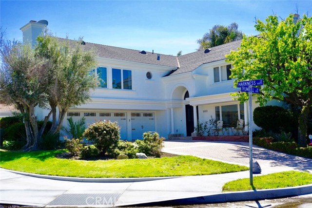 16831 Harkness Circle, Huntington Beach, CA 92649