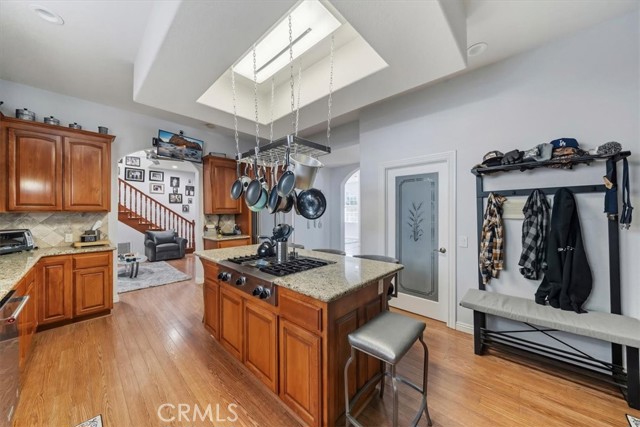 Detail Gallery Image 14 of 44 For 27312 Little Bear, Lake Arrowhead,  CA 92317 - 4 Beds | 4/1 Baths