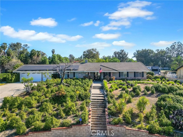 Detail Gallery Image 2 of 44 For 16750 Canyon View Dr, Riverside,  CA 92504 - 4 Beds | 2 Baths