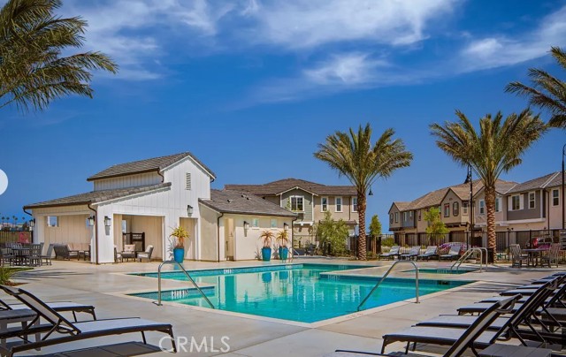 4252 S Sage Paseo, Ontario CA: https://media.crmls.org/medias/2ce20ac4-c5f8-410e-a585-963f1a918488.jpg