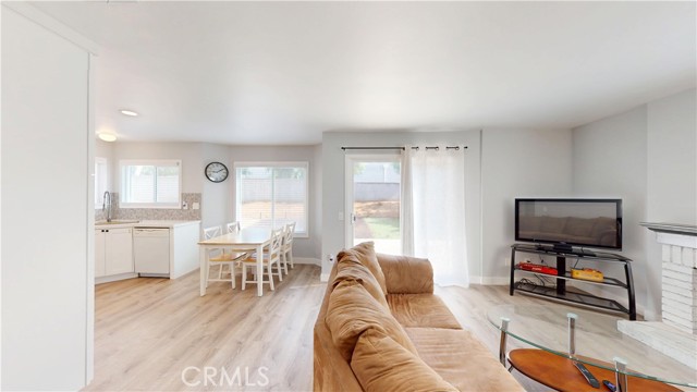 8161 Haven View Drive, Jurupa Valley CA: https://media.crmls.org/medias/2ce25bb0-618a-4993-8ff3-89d3d8c400f4.jpg