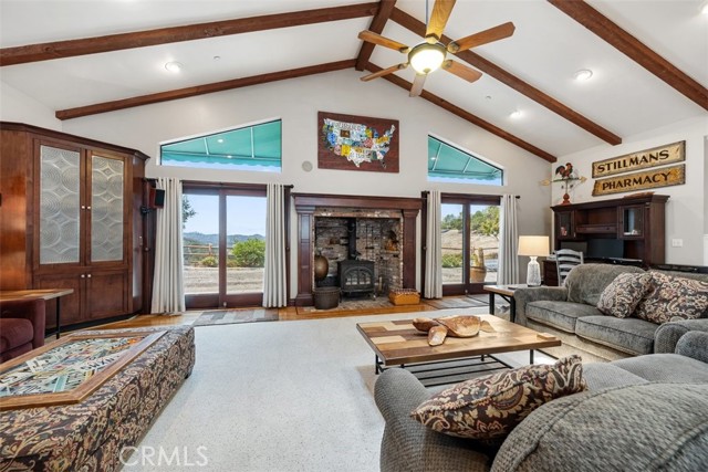 1685 Corbett Highlands Place, Arroyo Grande CA: https://media.crmls.org/medias/2ce28e2a-5027-4347-87fa-8442d910d8a8.jpg